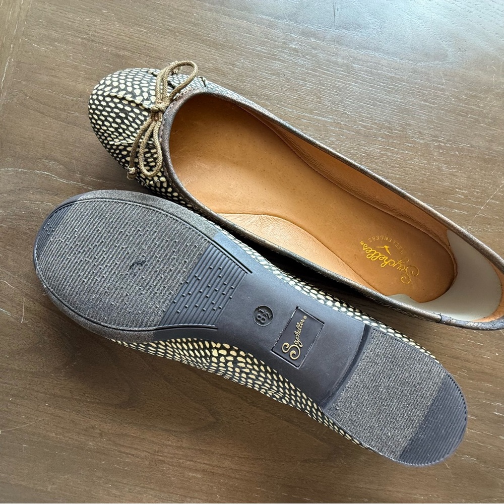 Seychelles Leather Ballet Flats 8.5 Neutral Snake Print Bow Toe - Picture 4 of 5